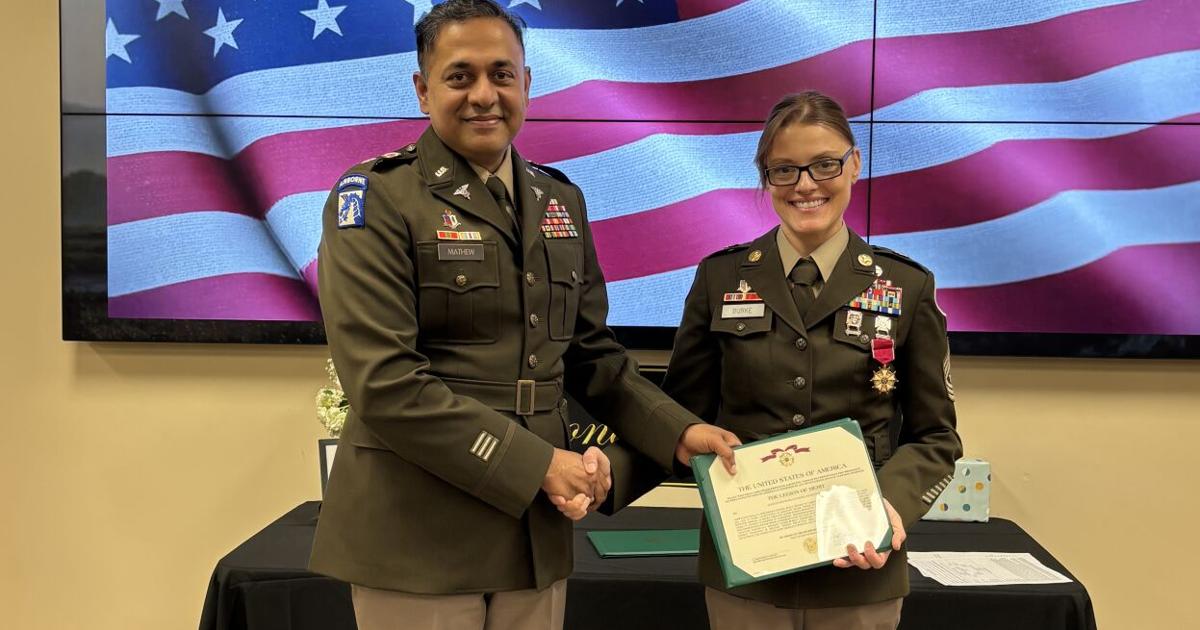 Major Cace Health center honors retiring sergeant major | News | theredstonerocket.com