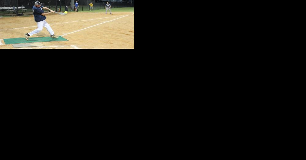 Smith drives royal blue seniors past maroon - Vimarsana News