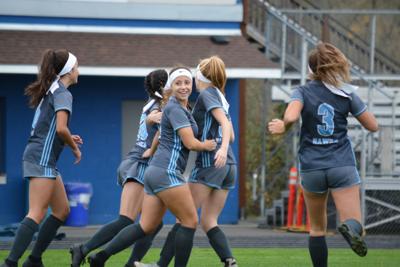 Soccer Teams Flock To State Sports Thereflector Com