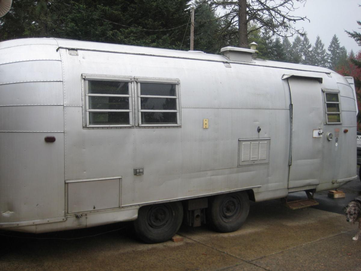 Hair Stylist Takes Creative Talents To Whole Other Level Life Thereflector Com