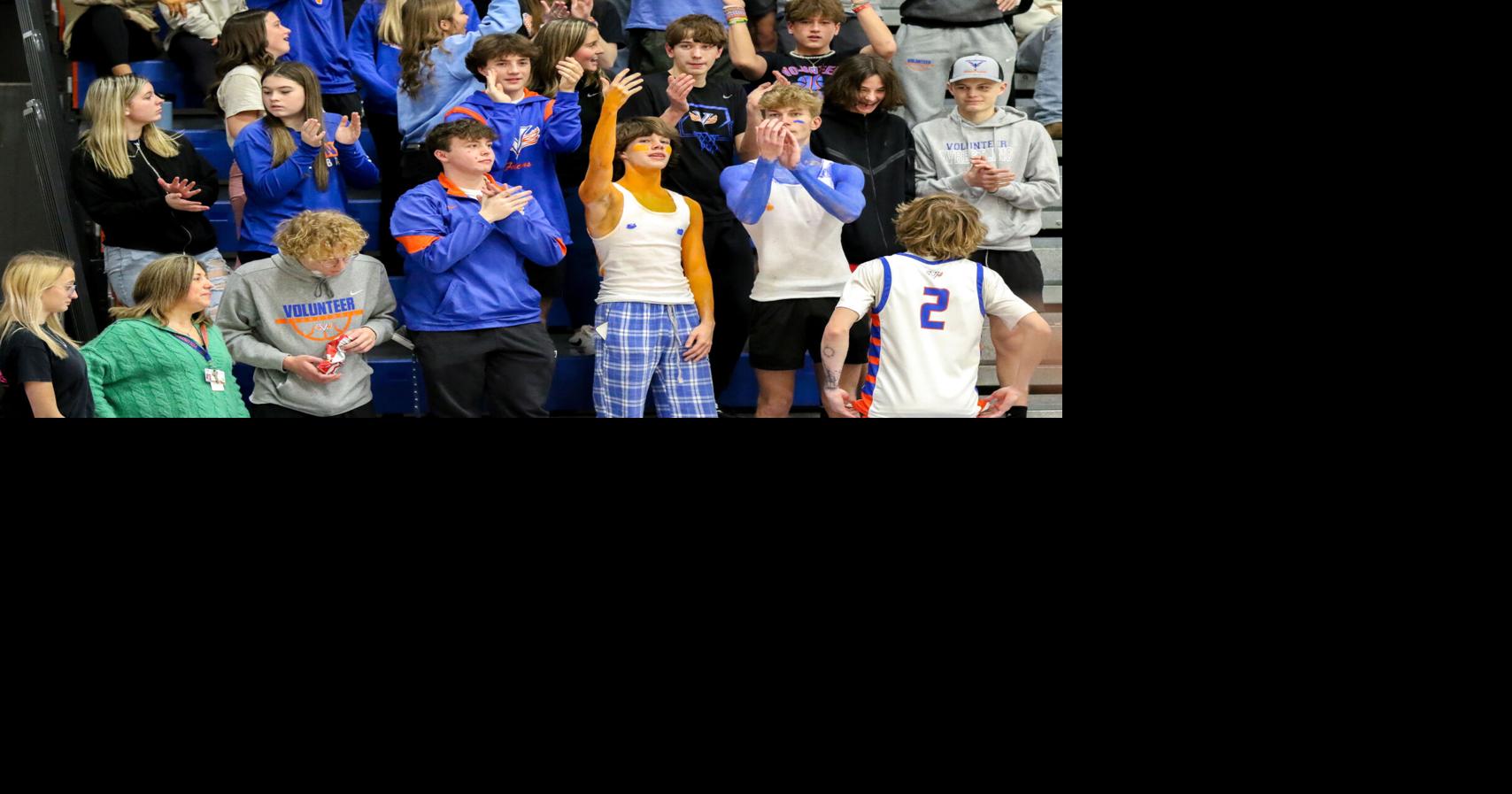 Trip of a lifetime: VHS students, staff offered free bus ride to cheer ...