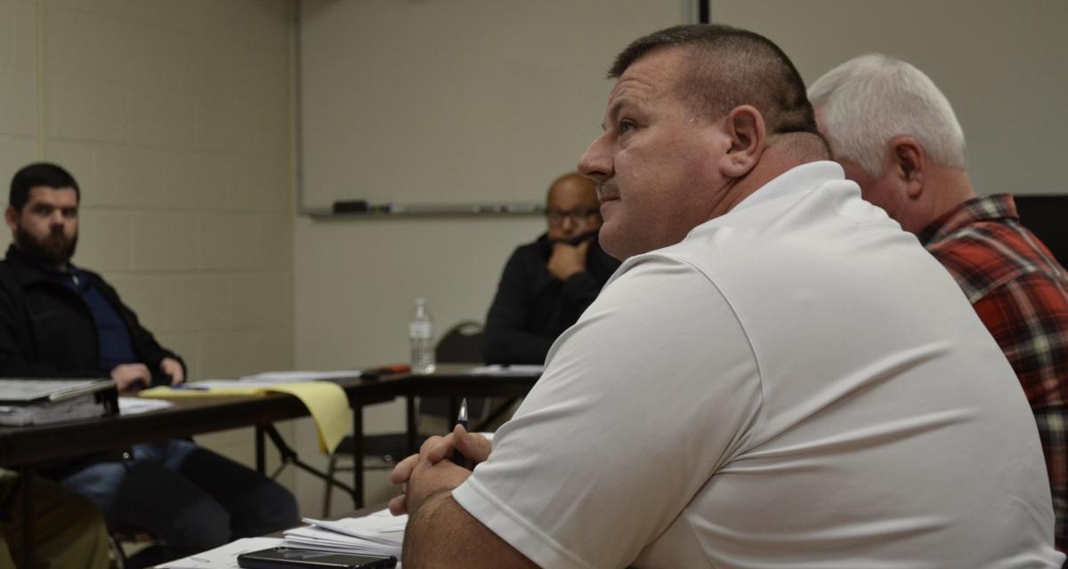 911 Board Member Calls For Director S Suspension Over Lapse
