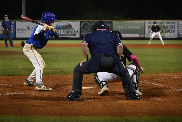 PHOTO GALLERY Falcons roll early, drop nightcap Multimedia