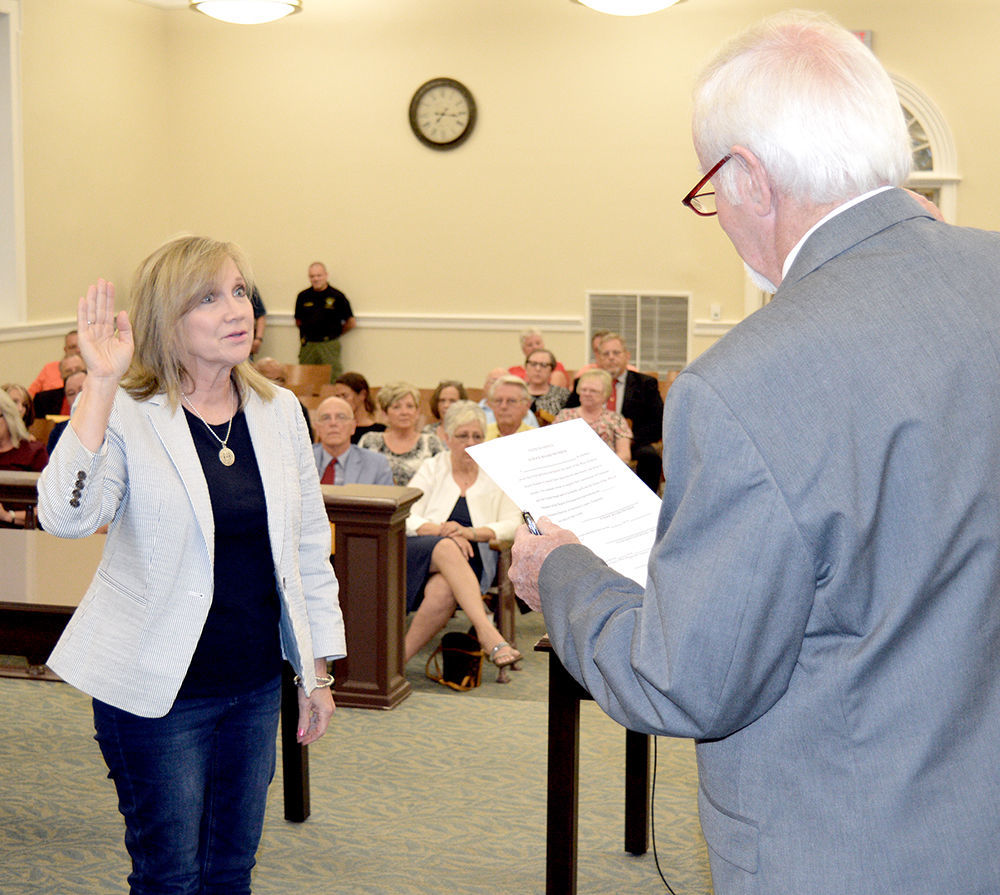 Newly Elected, Re-elected Officials Take Their Oaths Of Office ...