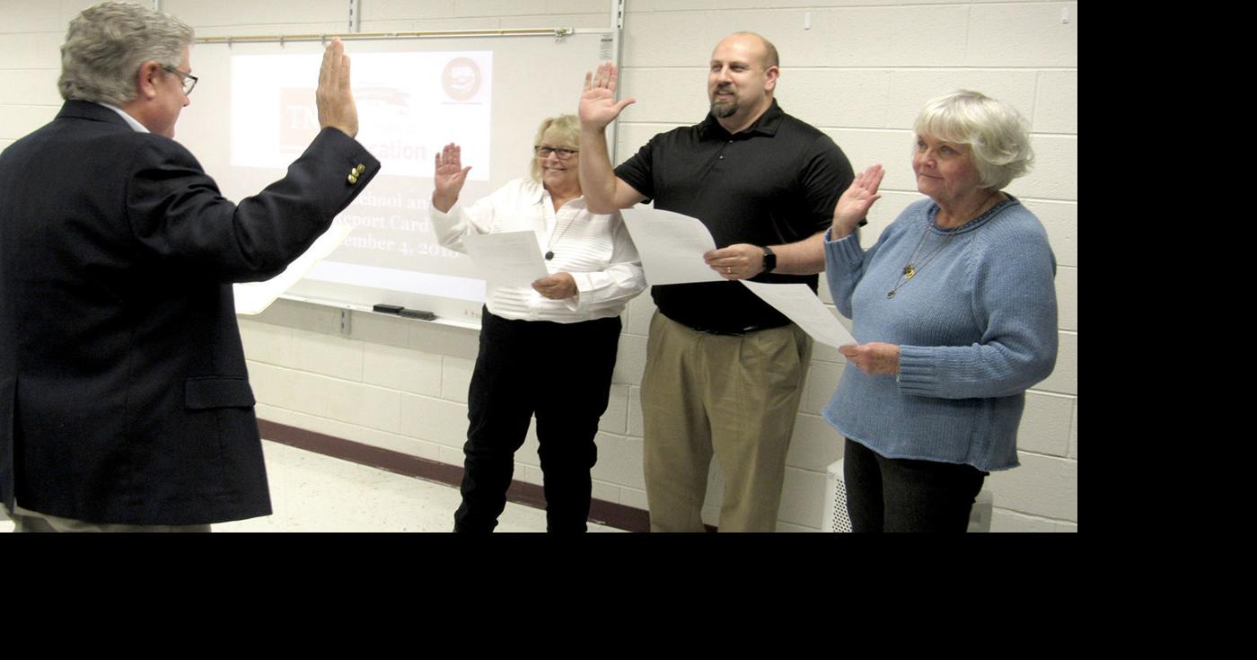 Rogersville City School board members sworn in Rogersville