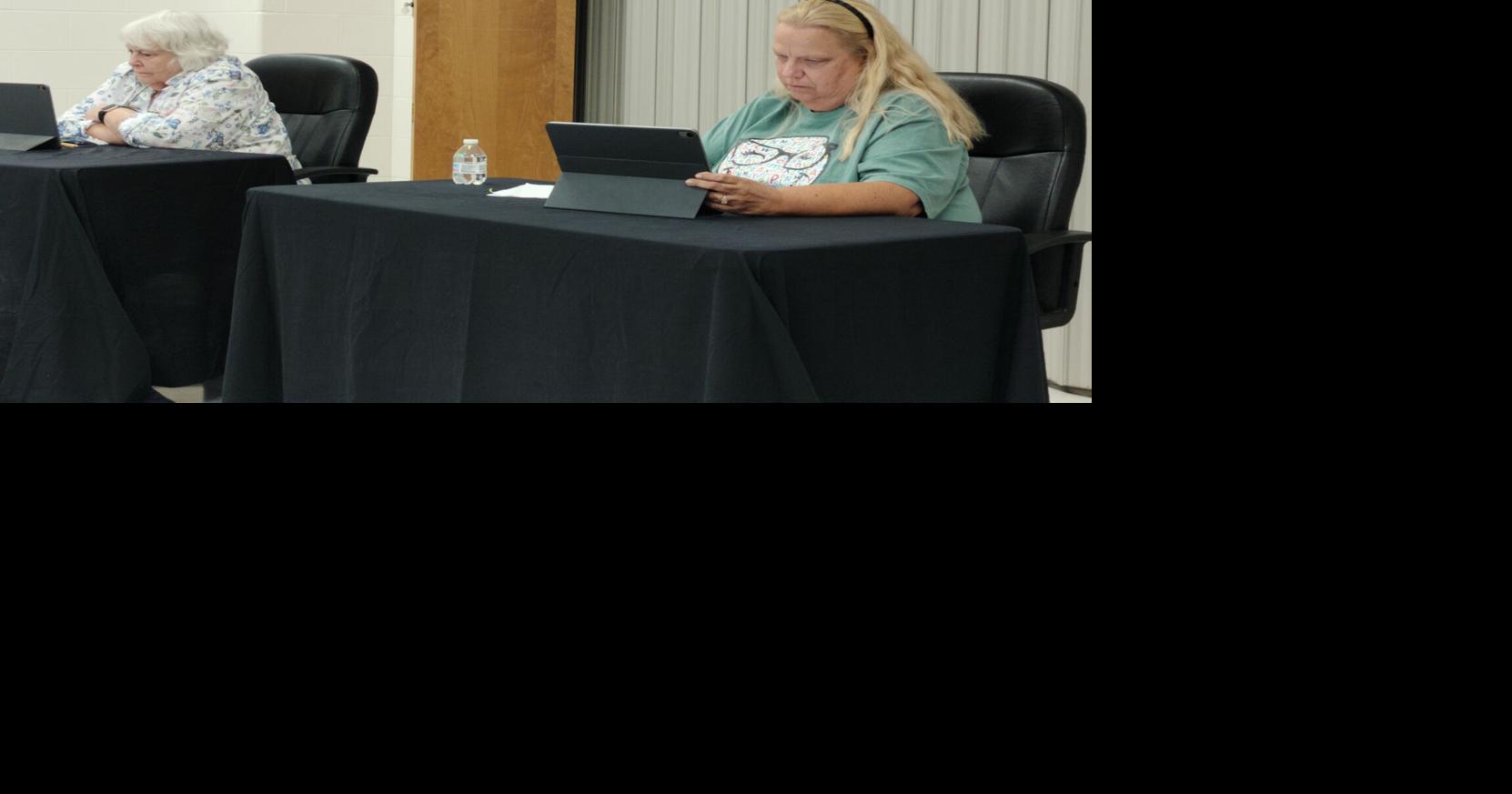 RCS board re-elects officers, renews bonus plan