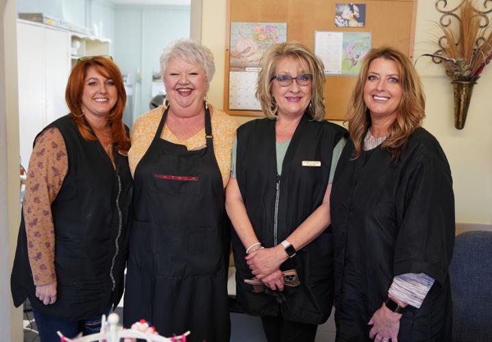 Atmosphere and hair Headhunters Beauty Salon has served Rogersville