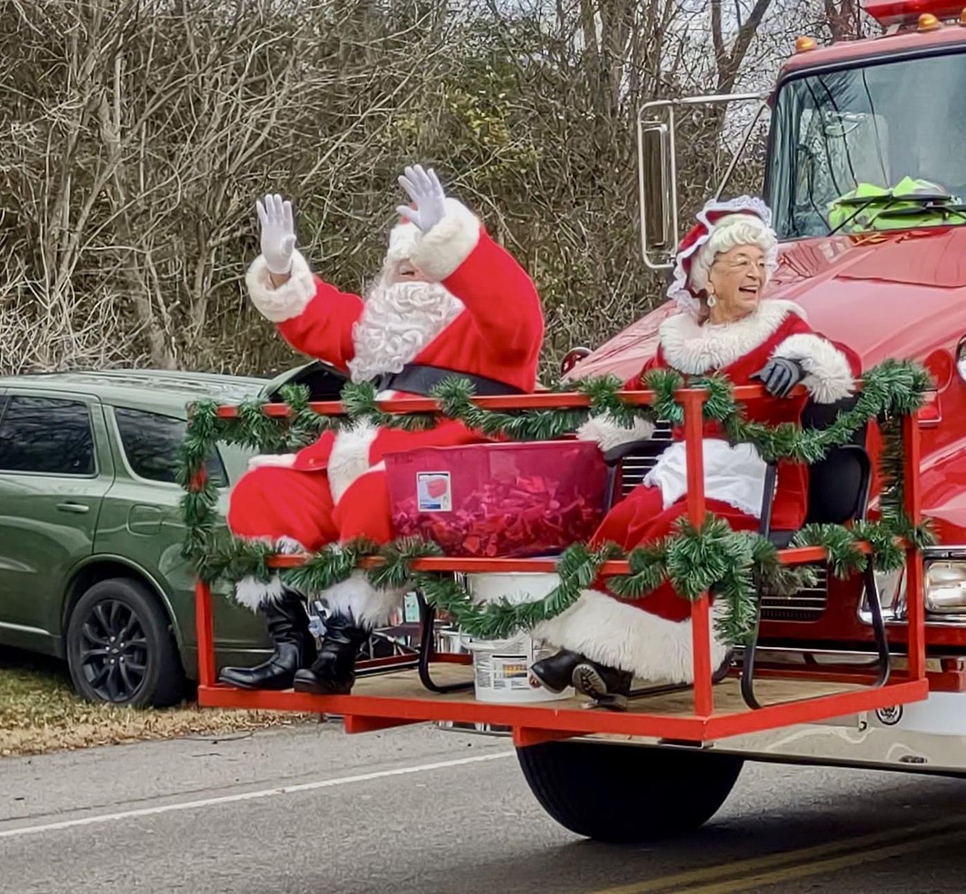 Rogersville Christmas Parade 2022 Photo Gallery: Church Hill Christmas Parade | Rogersville |  Therogersvillereview.com