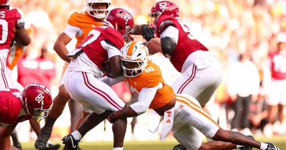 No. 11 Tennessee turns page to South Carolina