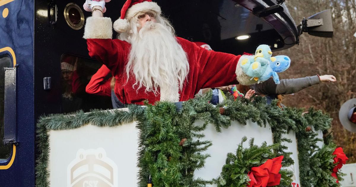 Csx Vip CSX Santa Train delivers toys and holiday joy | News ...