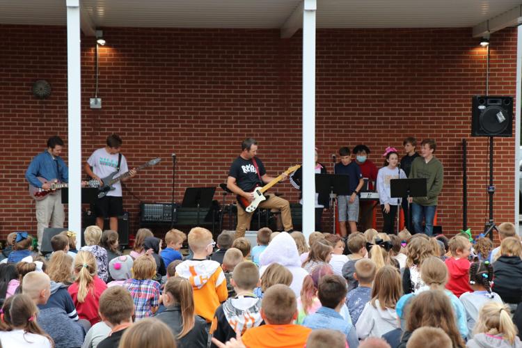 PHOTO GALLERY Surgoinsville Elementary celebrates 'Rock Your School