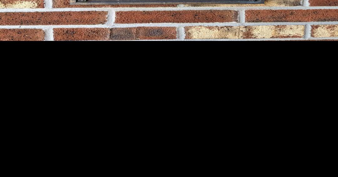 Members of the Surgoinsville Medical Board are listed after donating