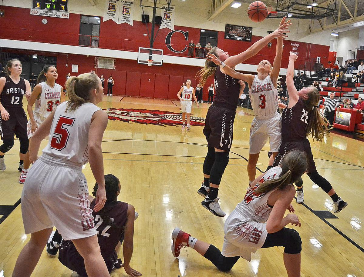 Lady Chiefs Take Fifth Place In Carolina Invitational Sports