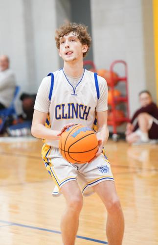 PHOTO GALLERY: Roberts leads Wildcats past Eagles | Multimedia ...