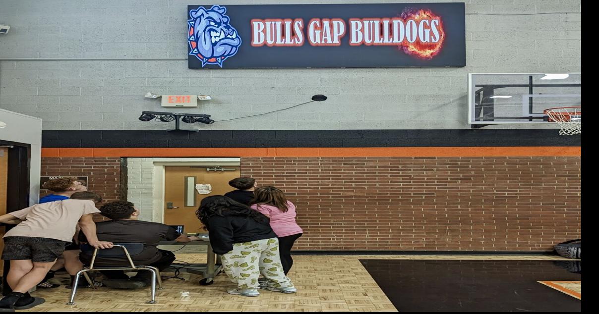 Bulls Gap School receives new gym video message board thanks to 'Donors