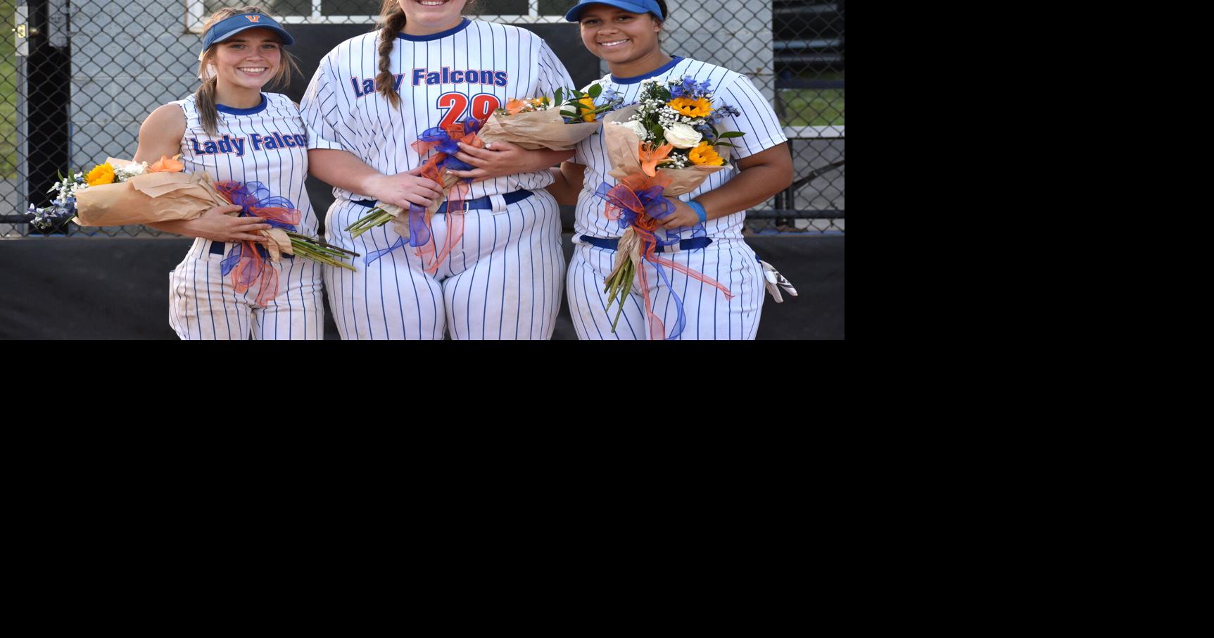 PHOTO GALLERY: Volunteer softball seniors