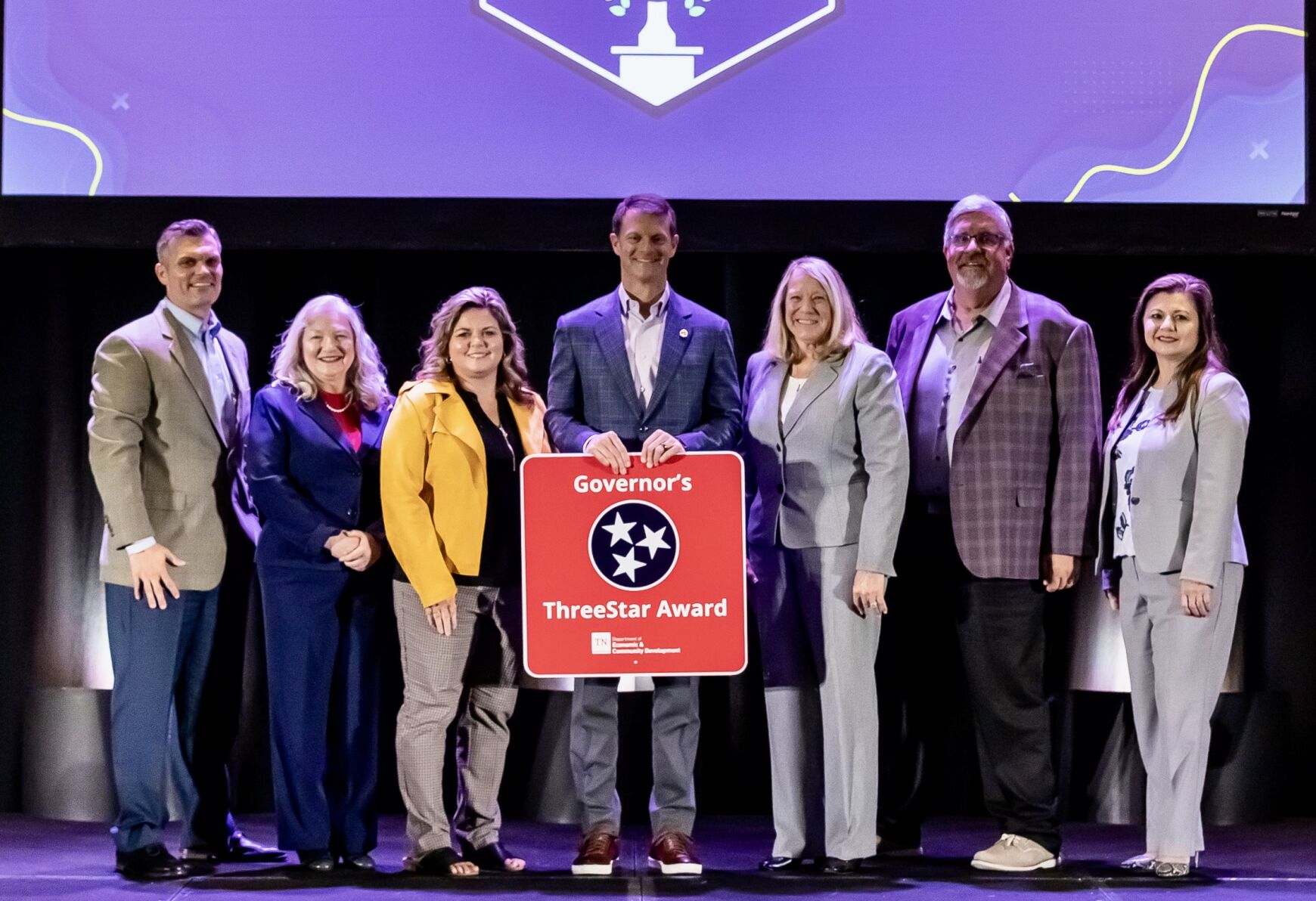 Rogersville/Hawkins County Chamber Of Commerce Guidebook