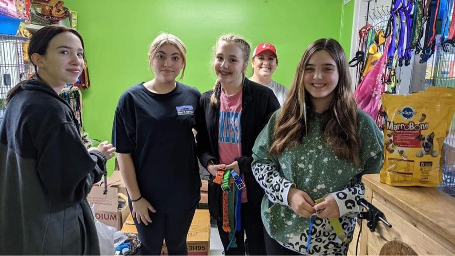 PHOTO GALLERY Bulls Gap School Beta Club volunteers at Humane Society
