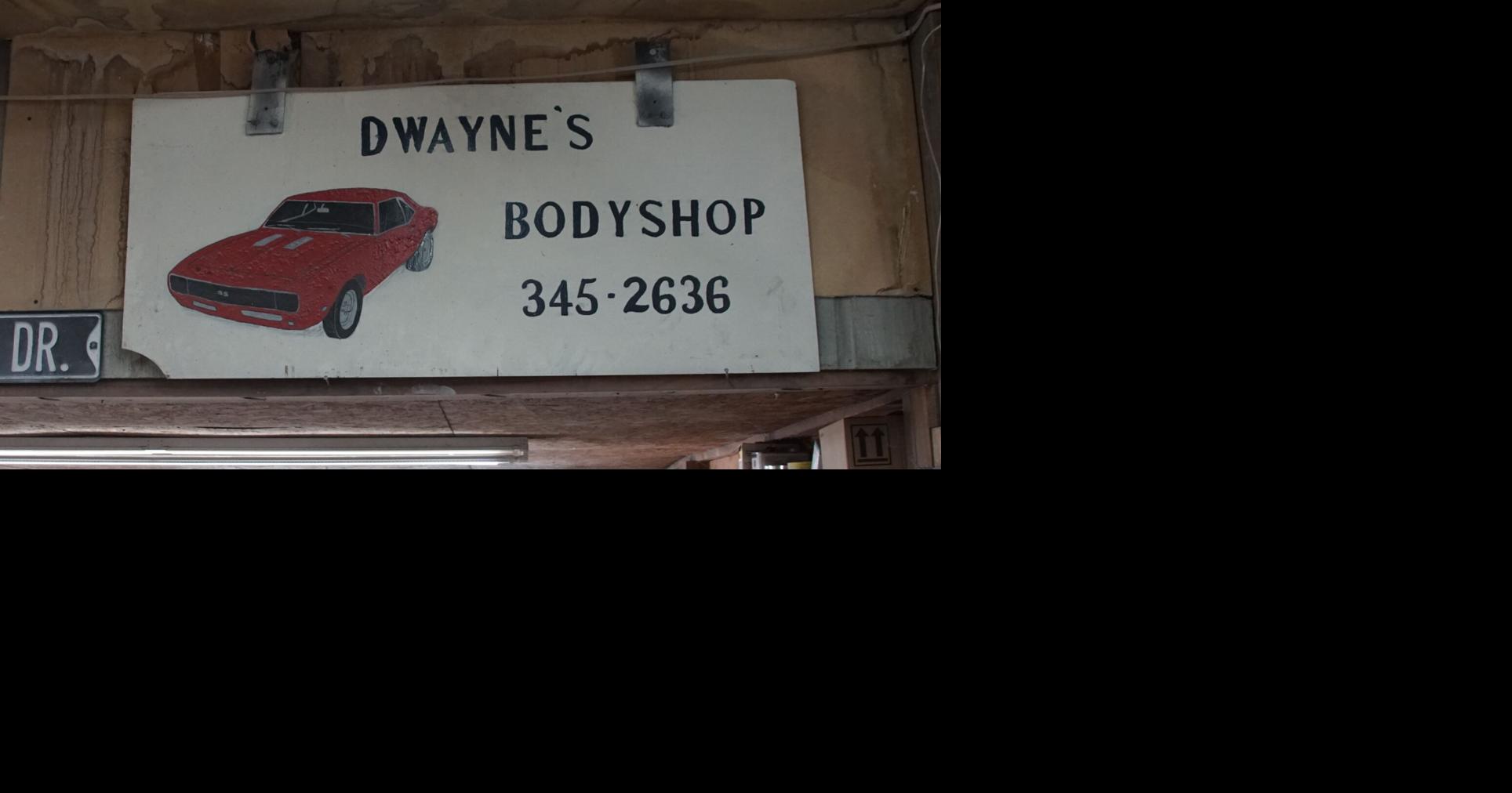 06) The first sign a the shop is displayed.JPG