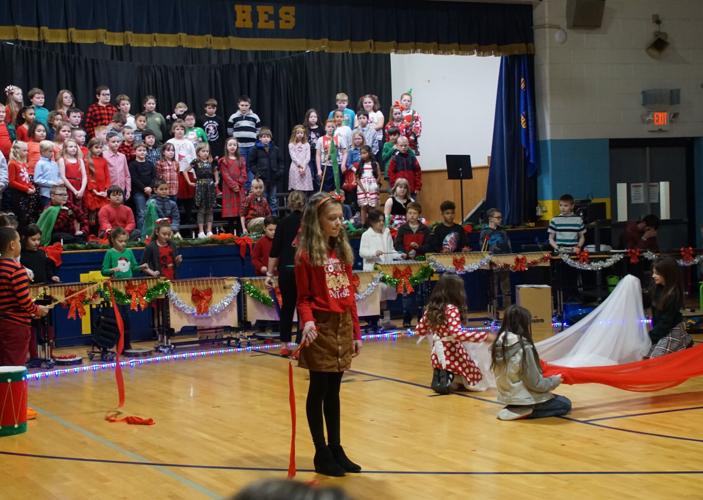 Hawkins Elementary celebrates holidays with Christmas concert | Arts