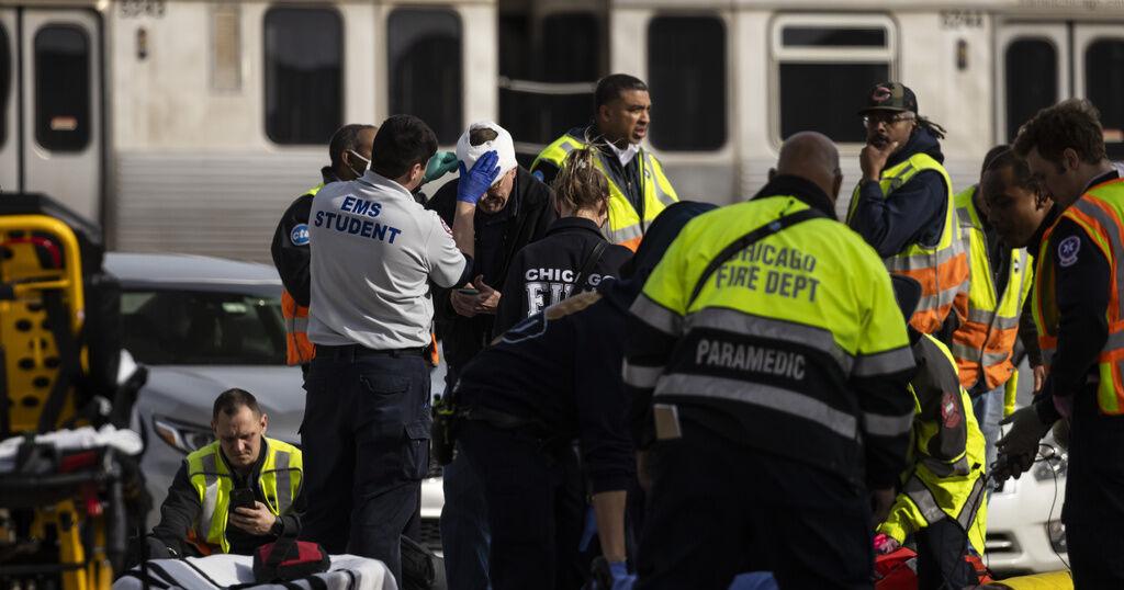 Federal safety officials launch probe into Chicago commuter train crash - Vimarsana News