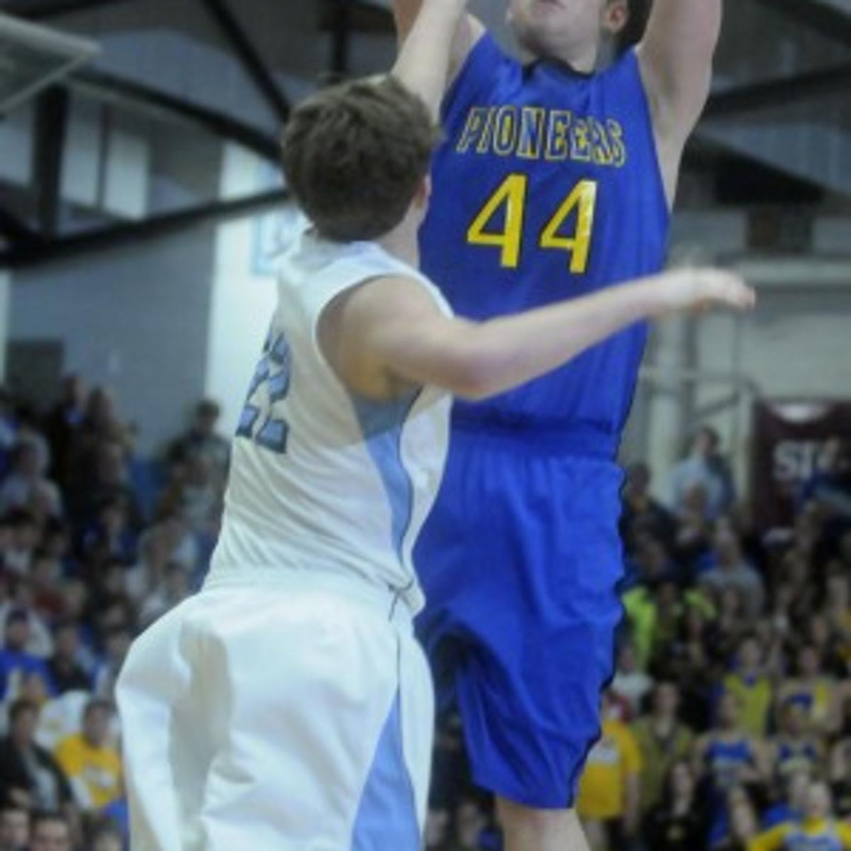 Trico Forward To Join Siu Men For 2012 13 Local News Thesouthern Com Sesser Holiday Tournament 2022
