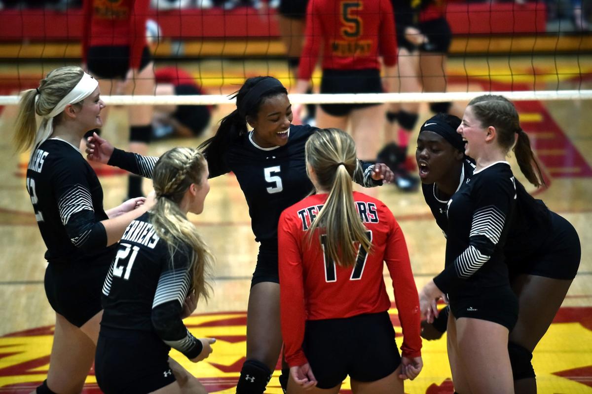 Murphysboro volleyball hosts Carbondale