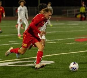 Murphy, Columbia advance to regional finals in soccer
