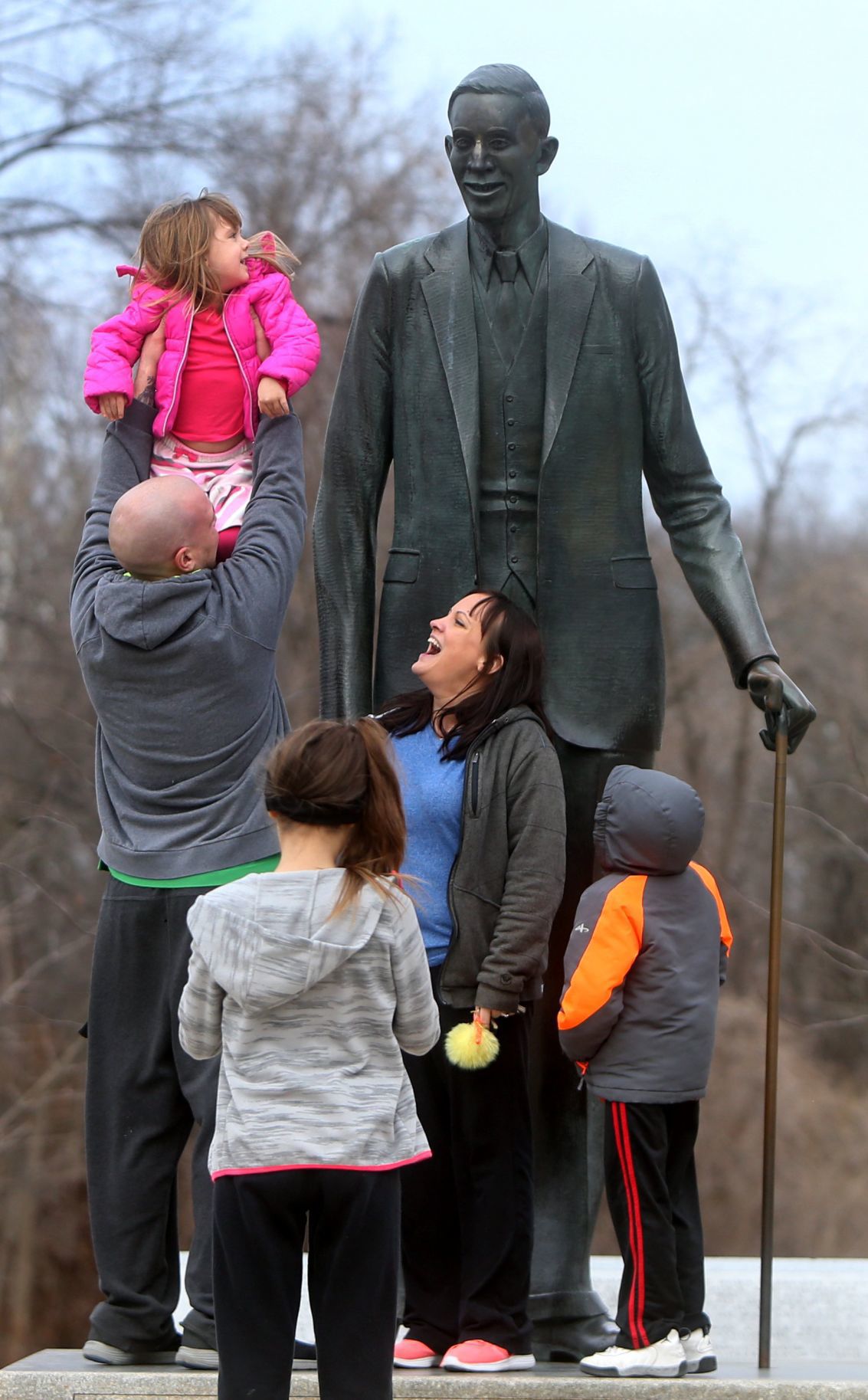 Photos: The life and memory of the ‘Alton Giant,’ on the 100th ...