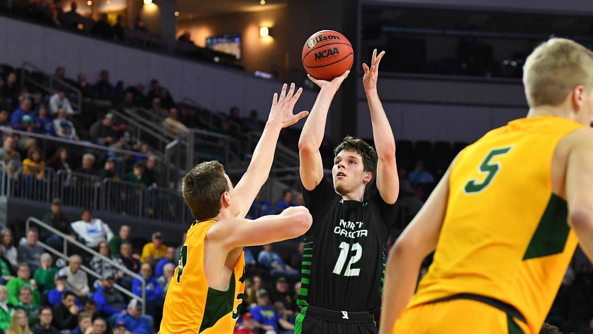 Saluki Basketball 5 5 Walt Frazier And Phil Jackson Back In The Day Msu Wins And Drake Finds Another Date With South Dakota Salukimania Thesouthern Com