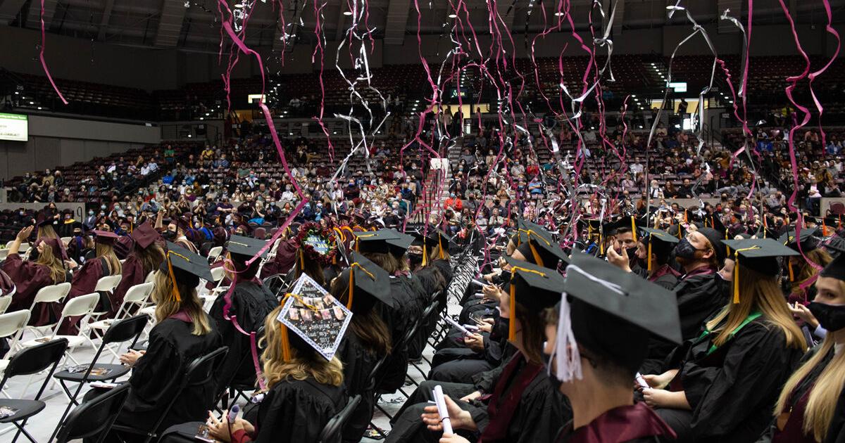 More than 1,800 students will be honored at SIU Carbondale commencement