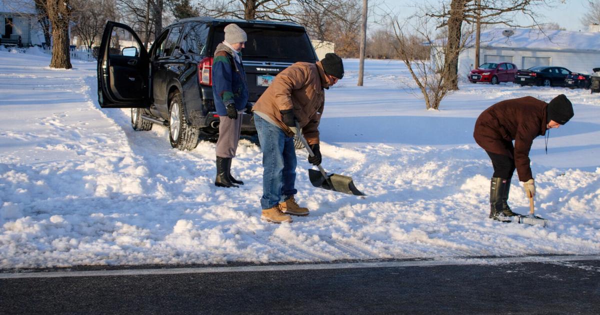Snow Spring Clean Up Snow cleanup continues as cold grips region | Latest Headlines ...
