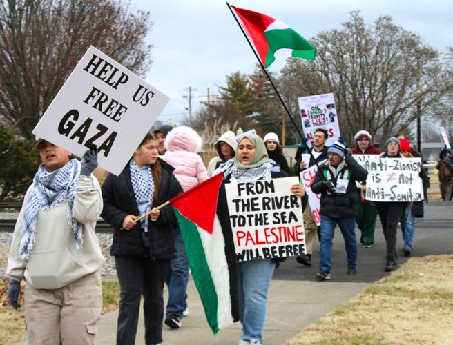Carbondale Muslims host first protest for peace of 2024 | | thesouthern.com