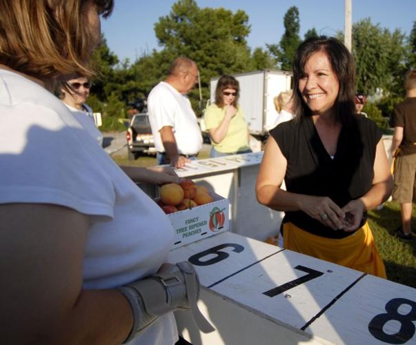 Cobden brings the peaches Peach Festival opened Friday Local News