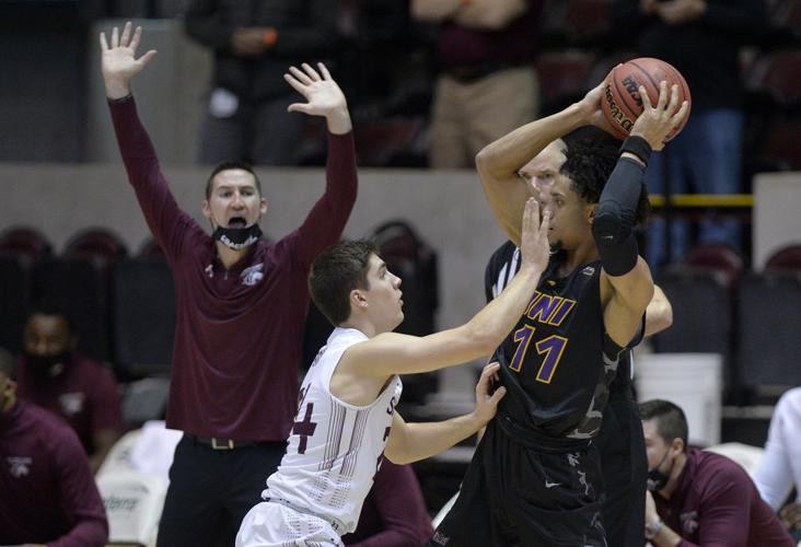 SIU Men's Basketball Texas center Cade Hornecker first Saluki recruit