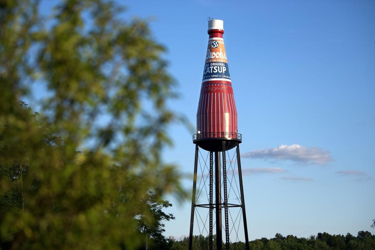 Collinsville's World's Largest Catsup Bottle Festival comes to an end