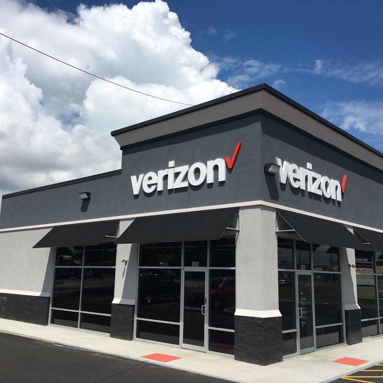 New Verizon Store Opens In West City Benton Thesoutherncom New Verizon Store Opens In West City Benton Thesoutherncom