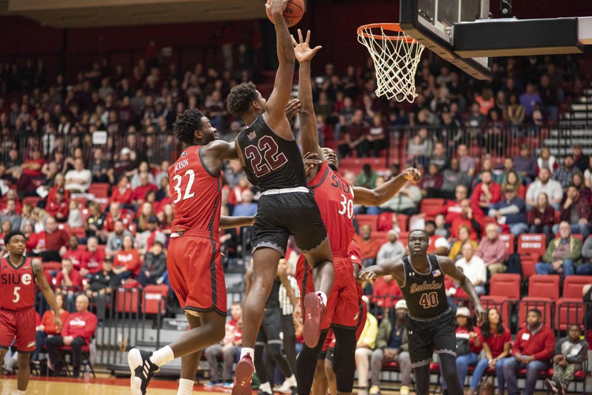 Saluki Men S Basketball Fletcher S 24 Points Lead Siu Past Siue