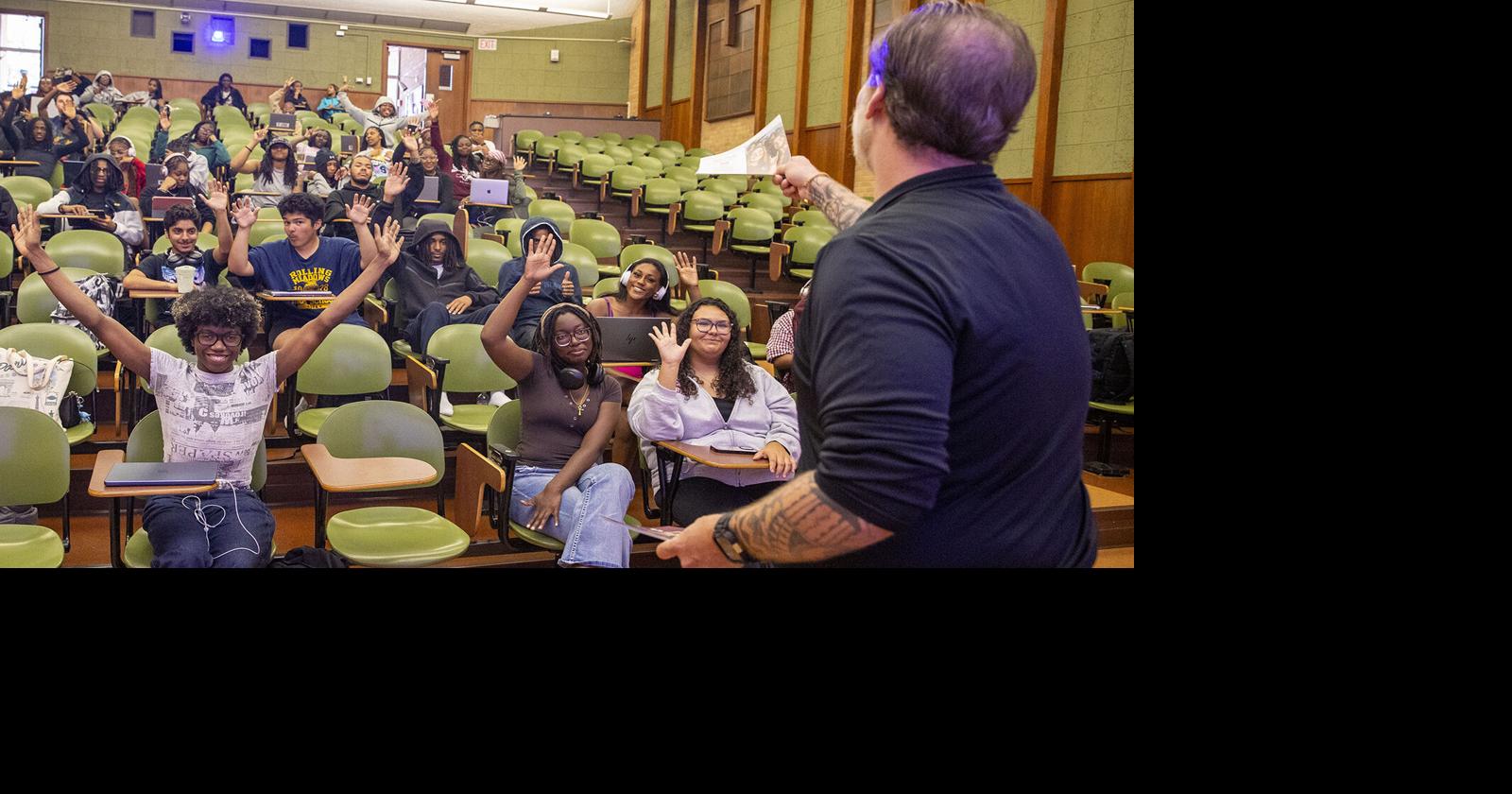 SIU's Bryson Future Scholars Program gives students an early academic edge