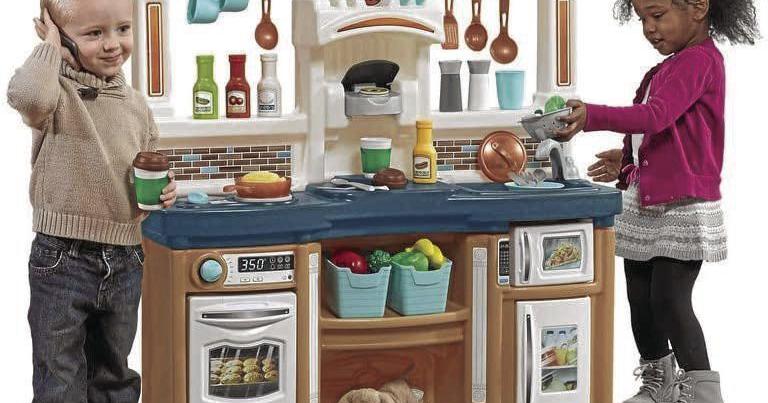 Step2 Fun with Friends Kitchen