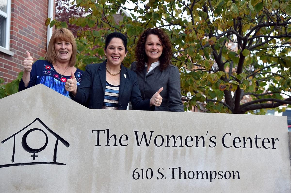 Illinois Comptroller Susana Mendoza visits The Women's Center in