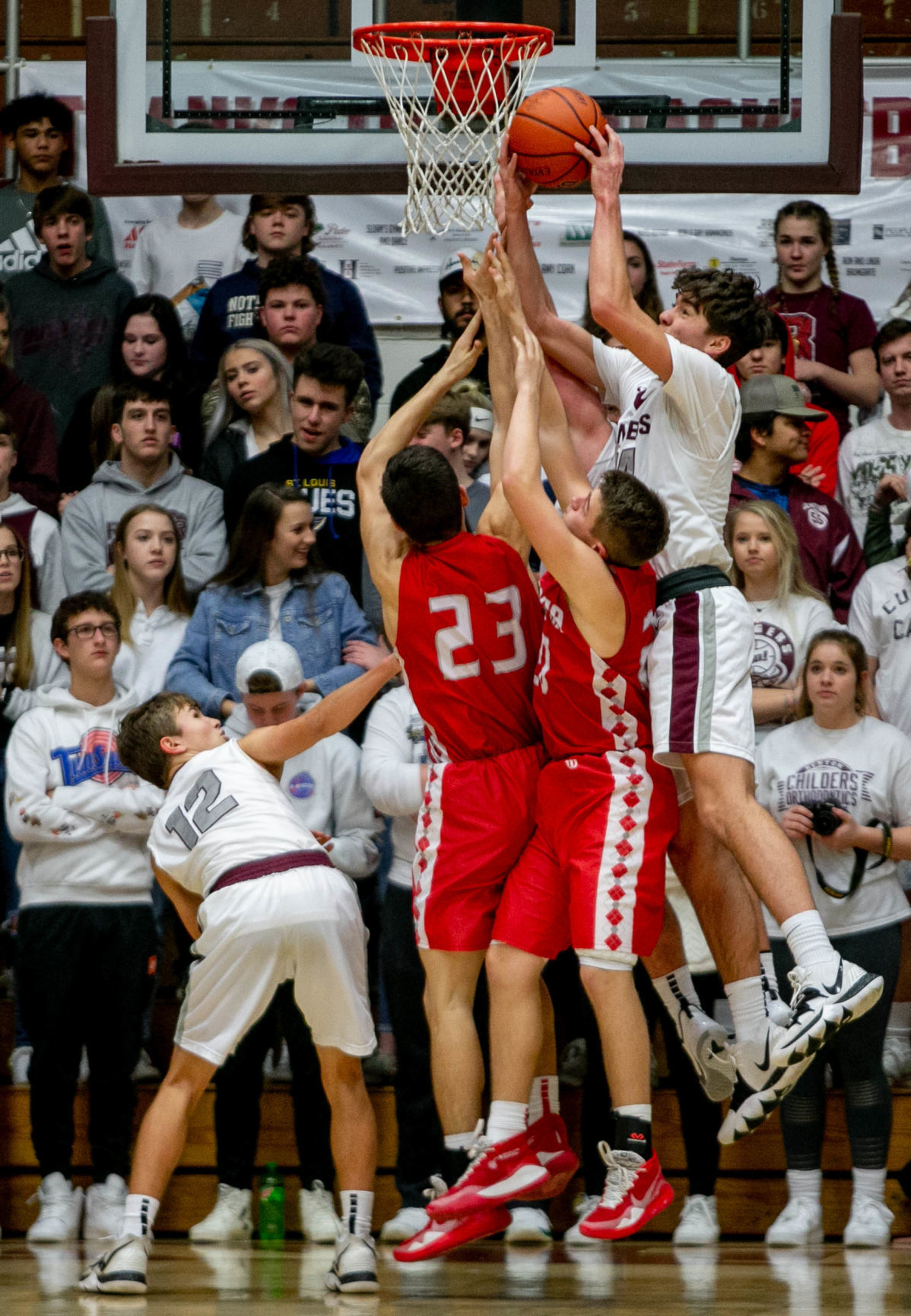 Prep Boys Basketball Benton gets past Vandalia at the 47th Annual