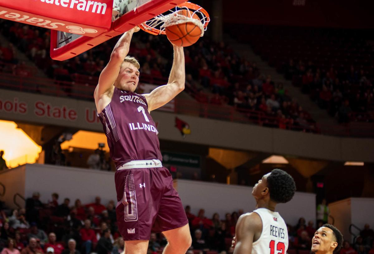 Siu Men S Basketball Domask S Back To Back 3s Put Salukis Up For