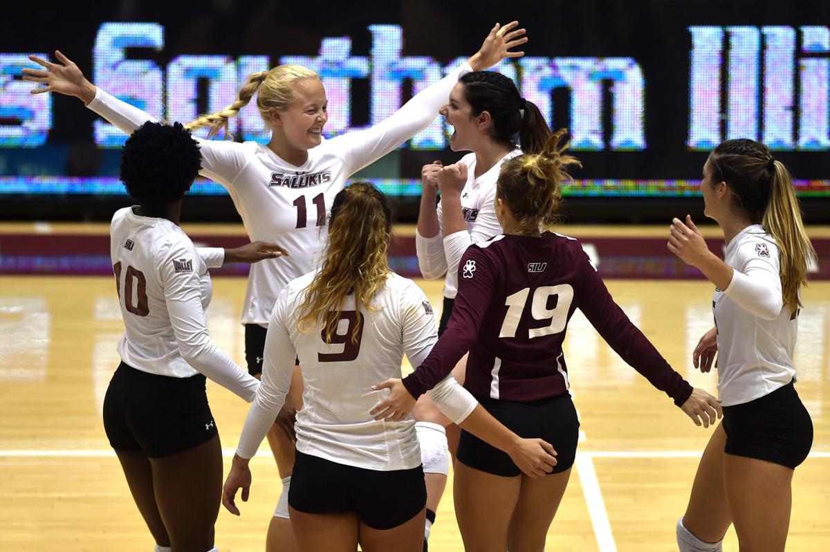 Thompson Puts Saluki Volleyball Future In Seniors Hands Salukimania Thesouthern Com