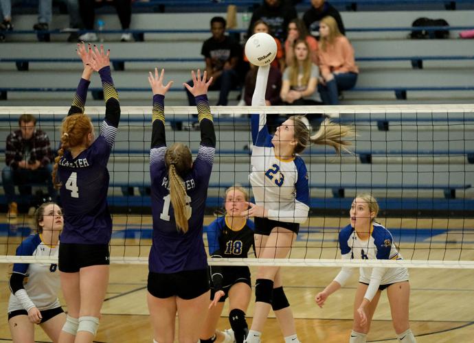 Prep Volleyball Trico defeats Valmeyer to win first sectional title