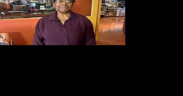 Residents ask questions during Meet the Mayor program in Carbondale - Vimarsana News