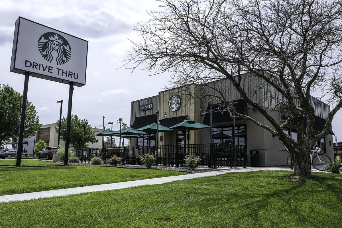 Carbondale Starbucks employees take first steps to unionize