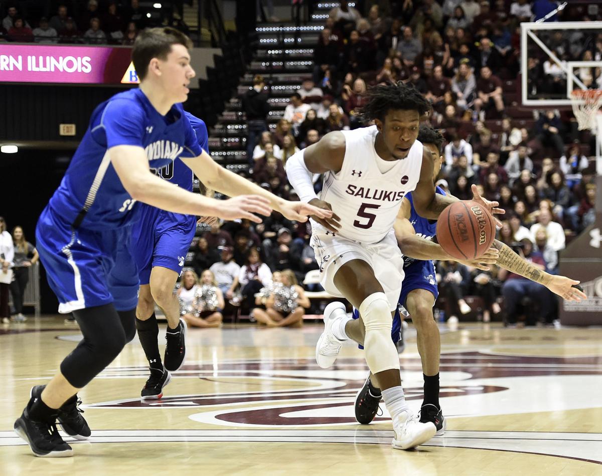 022720-spt-siu-mbb-08.jpg