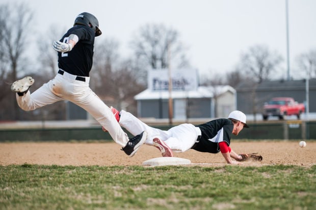 Baseball: Thornburg pitches Carbondale to win | Varsity ...