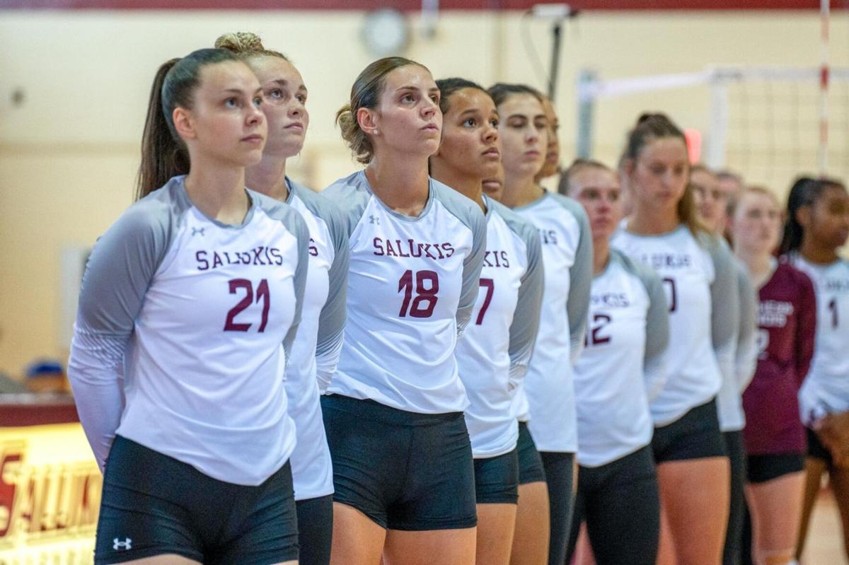 siu-volleyball-salukis-take-first-loss-of-season-to-charleston
